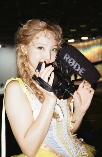 Who am I? “IM NAYEON” (2022)