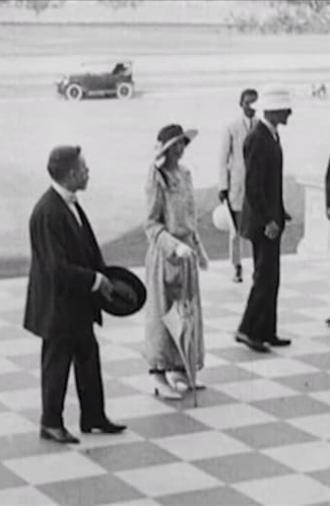 Her Excellency Lady Lytton At The Victoria Memorial (1922)