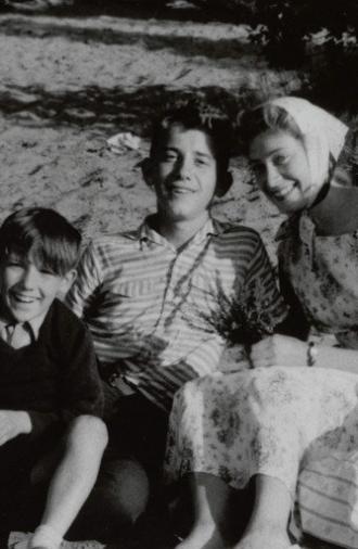 Mother, How Rich We Are (1957)