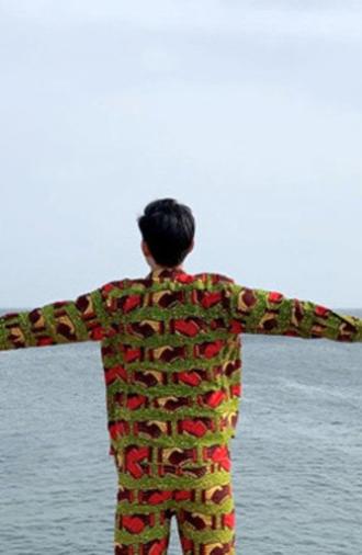 Hand in Hand (2019)