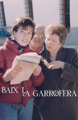 Baix la garrofera (2023)