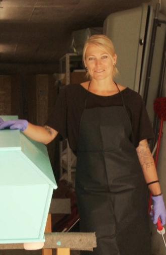 Women Undertakers: Back for the Dead (2019)