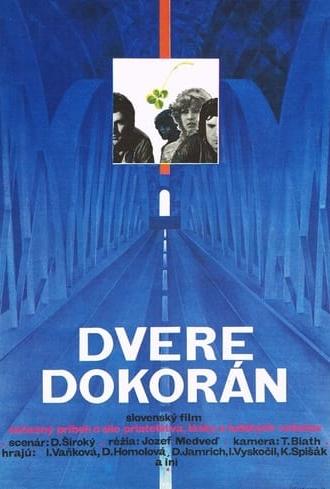 Dvere dokorán (1978)